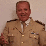 Coronel da Polícia Militar morre após batida entre carro e caminhão na Bahia