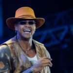 Hoje tem Léo Santana e forró ao pôr-do-sol no Arraiá de LEM a partir das 15 horas