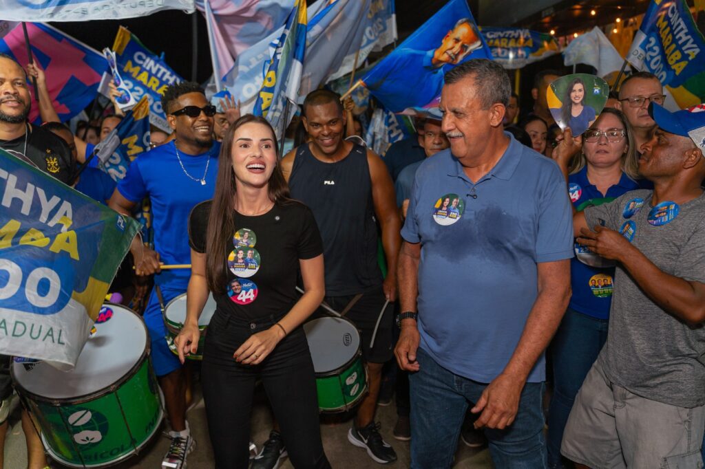 Cinthya Marabá e Zito Barbosa fazem grande caminhada em Barreiras