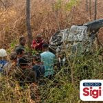 Viaturas da Rondesp Oeste saem da pista na BR 242, próximo à Cargill, em Barreiras