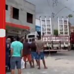 Sete pessoas ficam feridas após caminhão desgovernado atingir prédio no interior da Bahia